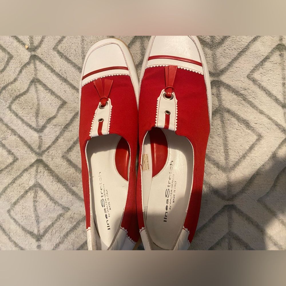 Walter Genuin Red and White Flats